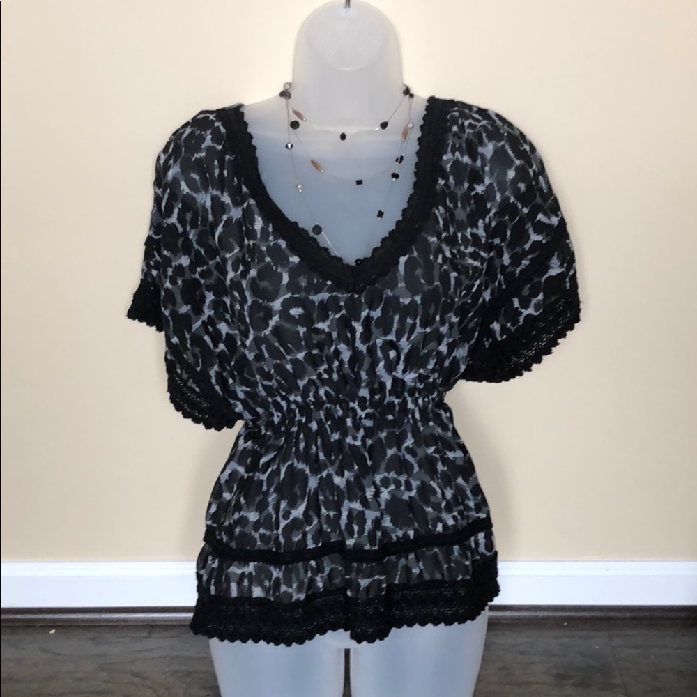 Ali & Kris dress top
